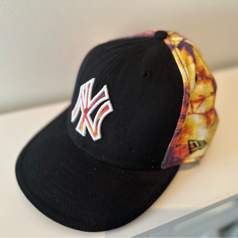 NY Yankees hat with black & Fire